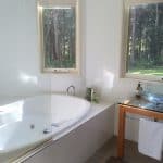 Executive Accommodation Berry NSW Hideaway bathroom